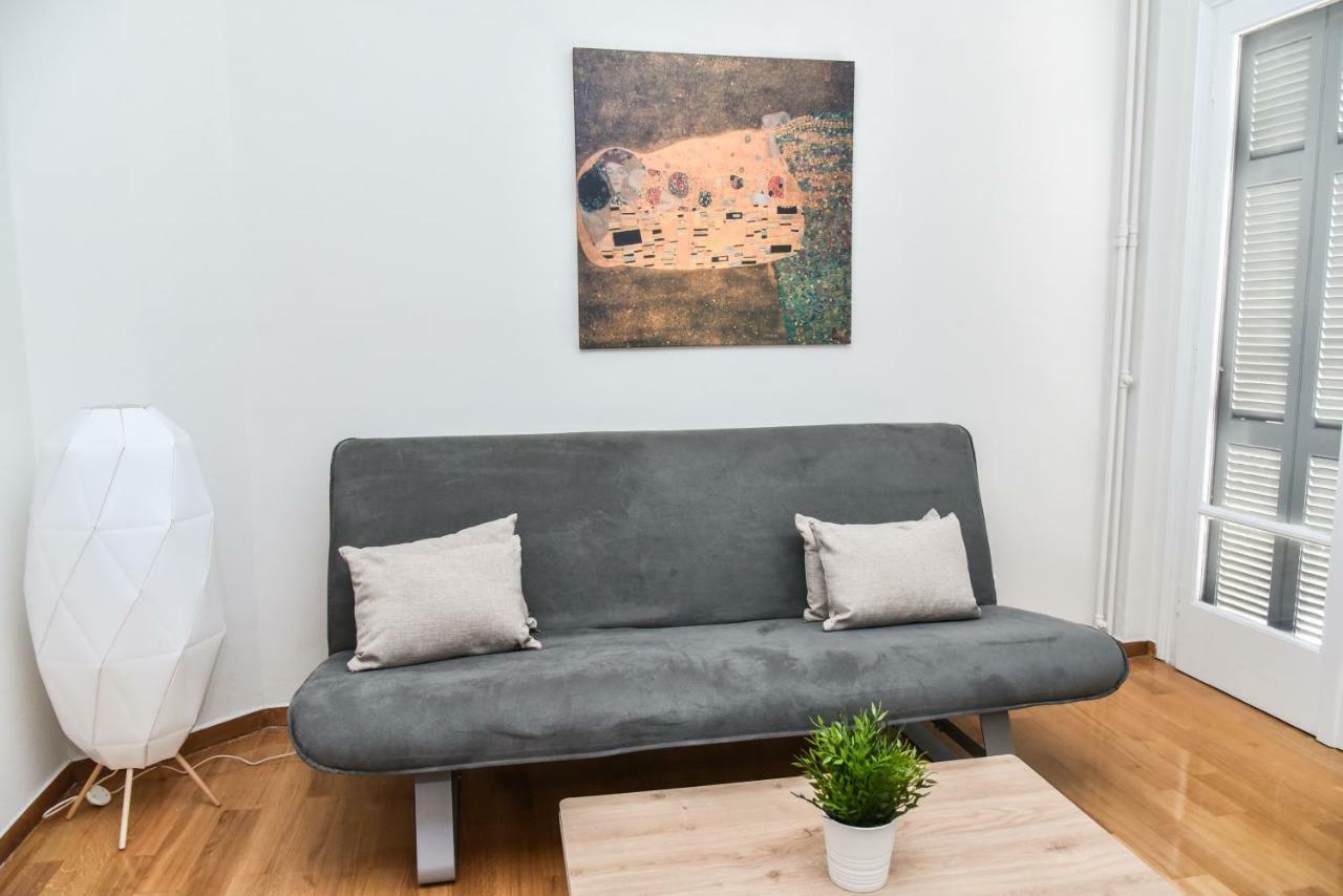 Warm Apartment At Exarchia 1 Bed 2 Pers Athen Exterior foto